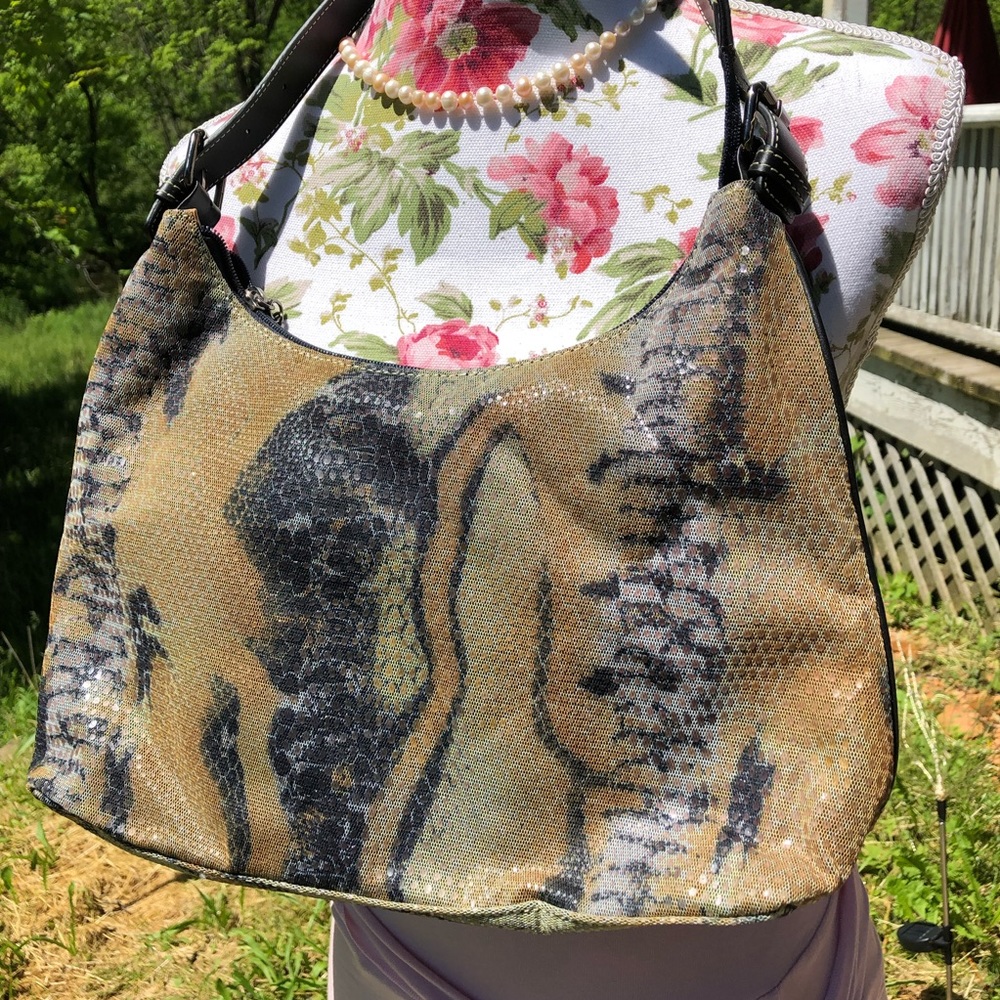 3/12$ Maxx New York Handbag - Picture 2 of 8